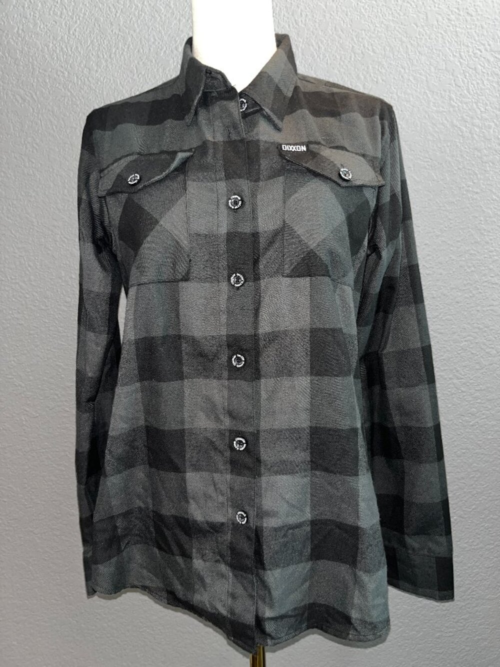 DIXXON Flannel Co. Women's MURKED OUT FORUM & FUNCTION HERITAGE Plaid SHIRT - M